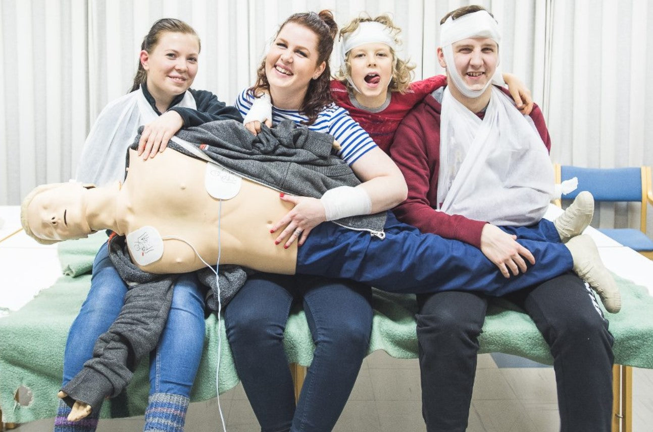 Ensiapu kertauskurssi ryhmä 4h